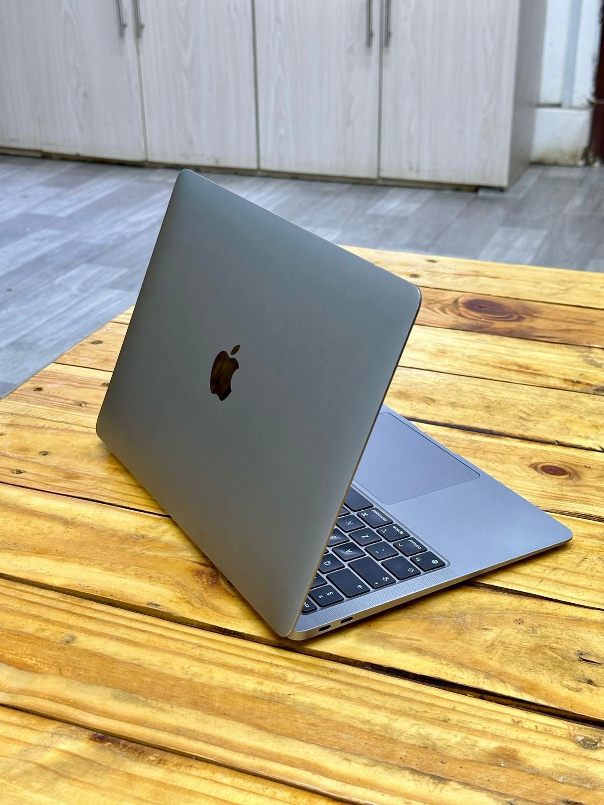 Apple Macbook Pro Core i7/512gb Ssd/16gb Ram/2017 Model