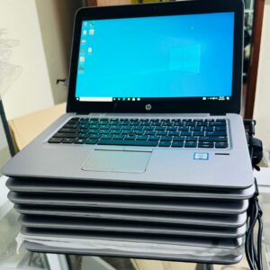 Hp Elitebook 820 G3 core i7/256gb ssd/8gb/6th gen