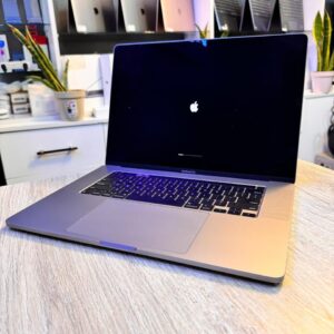 Apple Macbook Pro 16 Core i9/2tb Ssd/32gb Ram/2018 Model/4gb Radeon Graphics