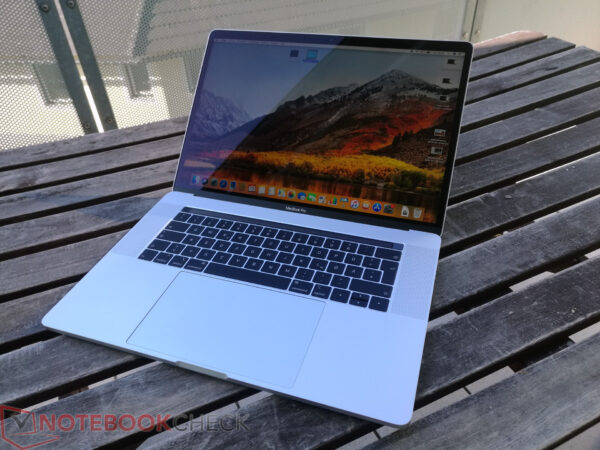 Apple Macbook Pro 15 Core I7/2tb Ssd/32gb Ram/2018 Model