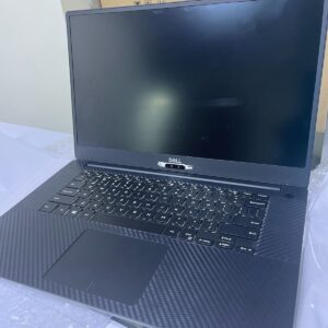 Dell Precision 15 5540 core i7/core i7/512gb ssd/16gb/9th gen