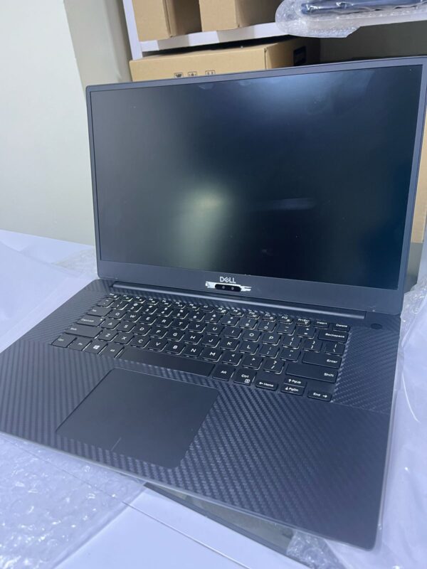 Dell Precision 15 5540 core i7/core i7/512gb ssd/16gb/9th gen
