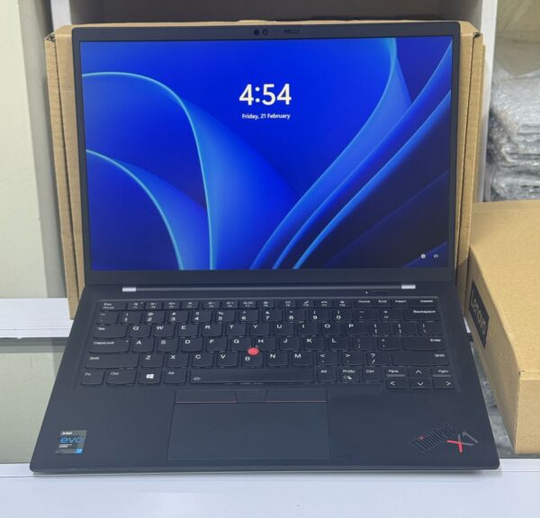Lenovo Thinkpad X1 carbon core i7/512gb ssd/16gb/11th generation