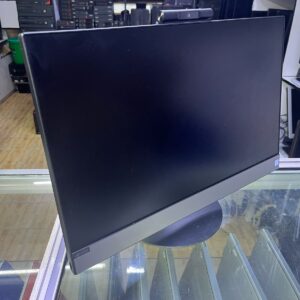 Lenovo V530-24ICB All in one core i5/256gb ssd/8gb/8th gen