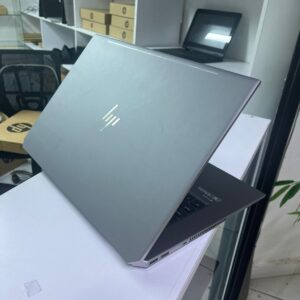Hp Zbook Xenon core i7/512gb ssd/32gb/9th gen/4gb Nvidia Graphics
