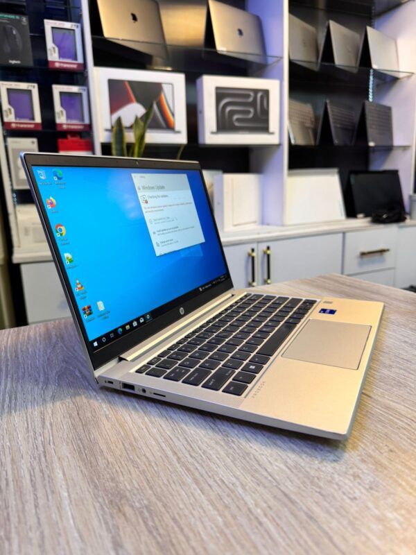 Hp Probook 440 G10 core i7/512gb ssd/16gb/13th gen