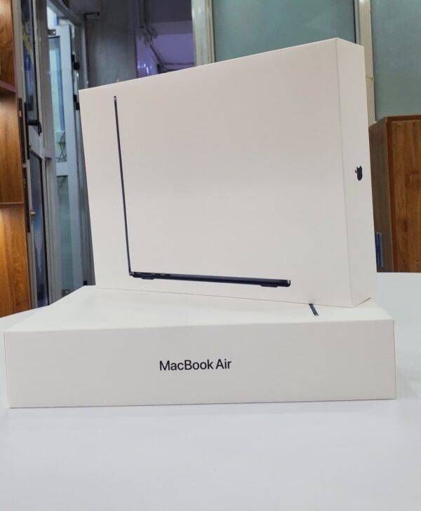 Apple Macbook Air M2 16gb/256gb ssd/2022/Brandnew