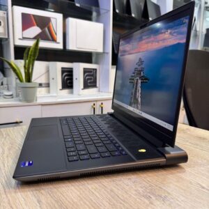 Dell Alienware M16 R1 core i9/1tb ssd/32gb Ram/Nvidia Graphics 4080 12gb/13th gen
