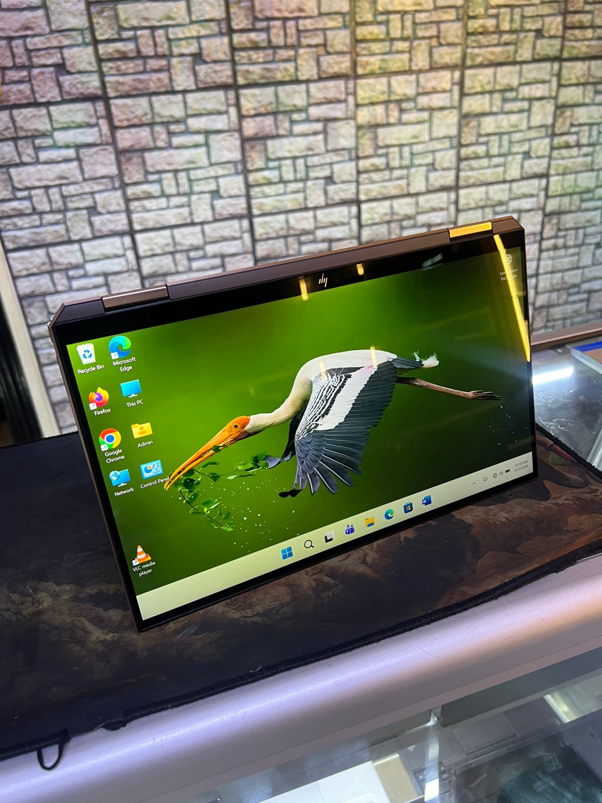 Hp Spectre 13 core i7/1tb ssd/16gb/10th gen/13" screen